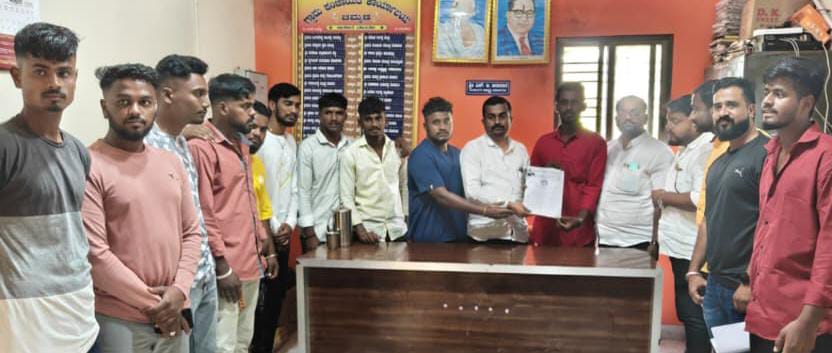 ಗರಡಿಮನೆ ನಿರ್ಮಾಣಕ್ಕೆ ಆಗ್ರಹಿಸಿ ಪಿಡಿಓಗೆ ಮನವಿ