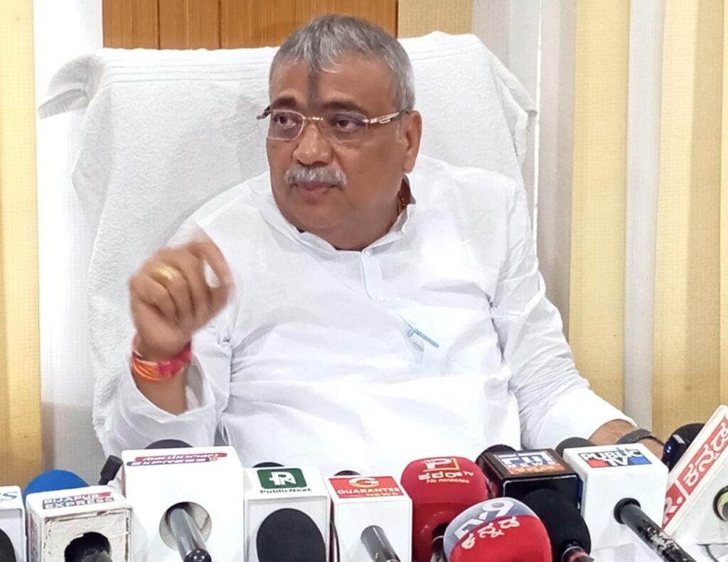 ಪ್ರವಾಹ ಪರಿಸ್ಥಿತಿಯಿಂದಾಗಿ ಜನರ ಜೀವನೋಪಾಯಕ್ಕೆ ದೊಡ್ಡ ಹೊಡೆತ