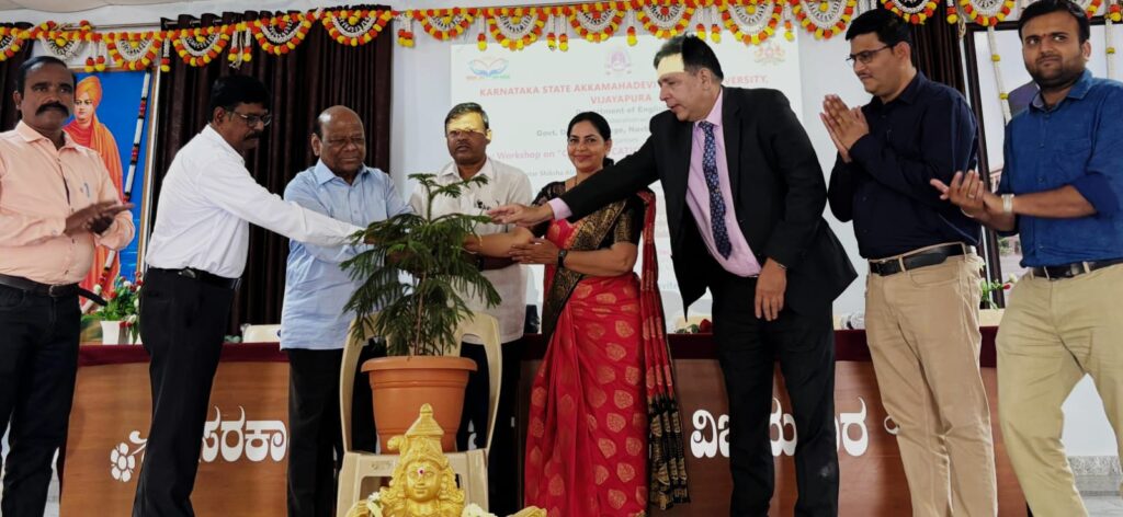 ಸಂವಹನ ಕೌಶಲ್ಯ ವೃತ್ತಿ ಜೀವನಕ್ಕೆ ಅವಶ್ಯಕ :ಪ್ರೊ.ಬಾಗಲಕೋಟ