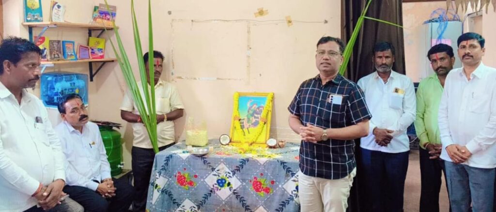 ಸ್ವಾತಂತ್ರ್ಯದ ಕಿಚ್ಚು ಮೊದಲು ಹಚ್ಚಿದವರು ಕಿತ್ತೂರು ಚೆನ್ನಮ್ಮ
