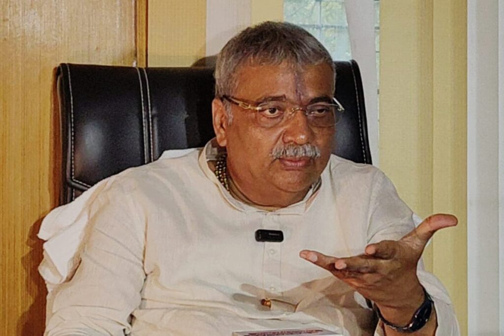 ಸಕ್ಕರೆ ಕಾರ್ಖಾನೆ ಹಾಗೂ ಕಬ್ಬು ಬೆಳೆಗಾರರ ಹಿತ ಎರಡು ಮುಖ್ಯ