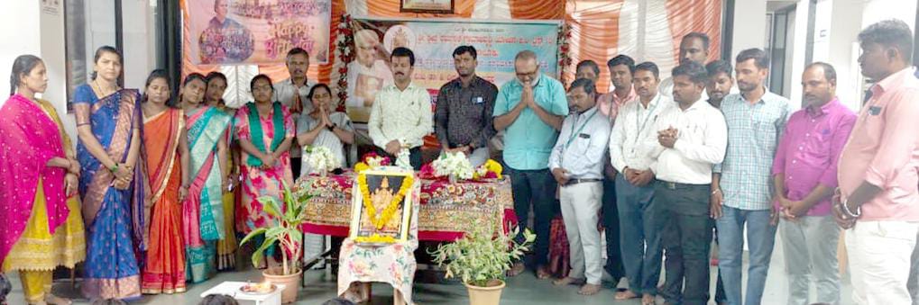 ಡಾ.ವೀರೇಂದ್ರ ಹೆಗ್ಗಡೆ ಹುಟ್ಟು ಹಬ್ಬ :ವೃದ್ದಾಶ್ರಮದಲ್ಲಿ ಅನ್ನಸಂತರ್ಪಣೆ