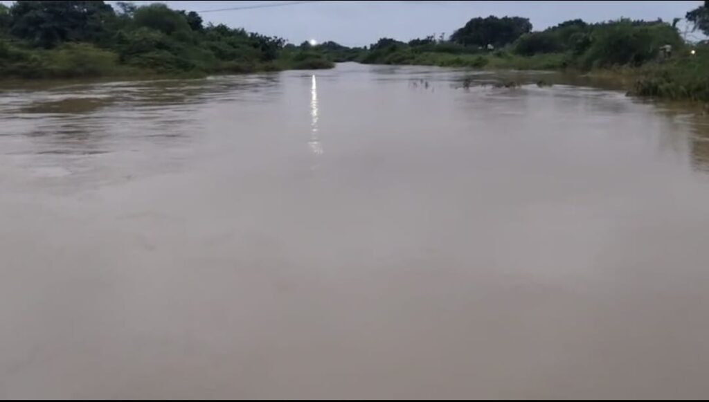 ಮಹಾರಾಷ್ಟ್ರದಿಂದ ನೀರು ಬಿಡದೇ ಅನ್ಯಾಯ :ಸರಕಾರ ನಿರ್ಲಕ್ಷ್ಯ