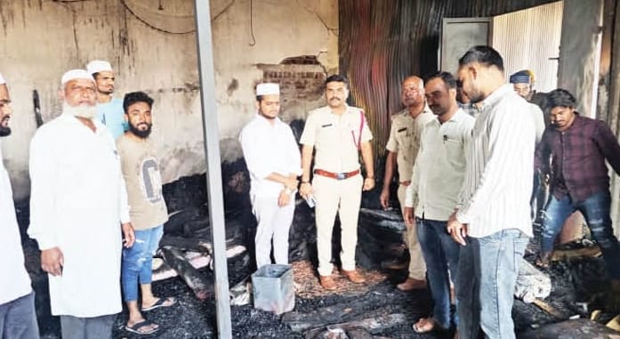 ಅಗ್ನಿ ಅವಘಡ: ರೂ.50 ಲಕ್ಷ ಮೌಲ್ಯದ ವಸ್ತುಗಳು ಭಸ್ಮ!