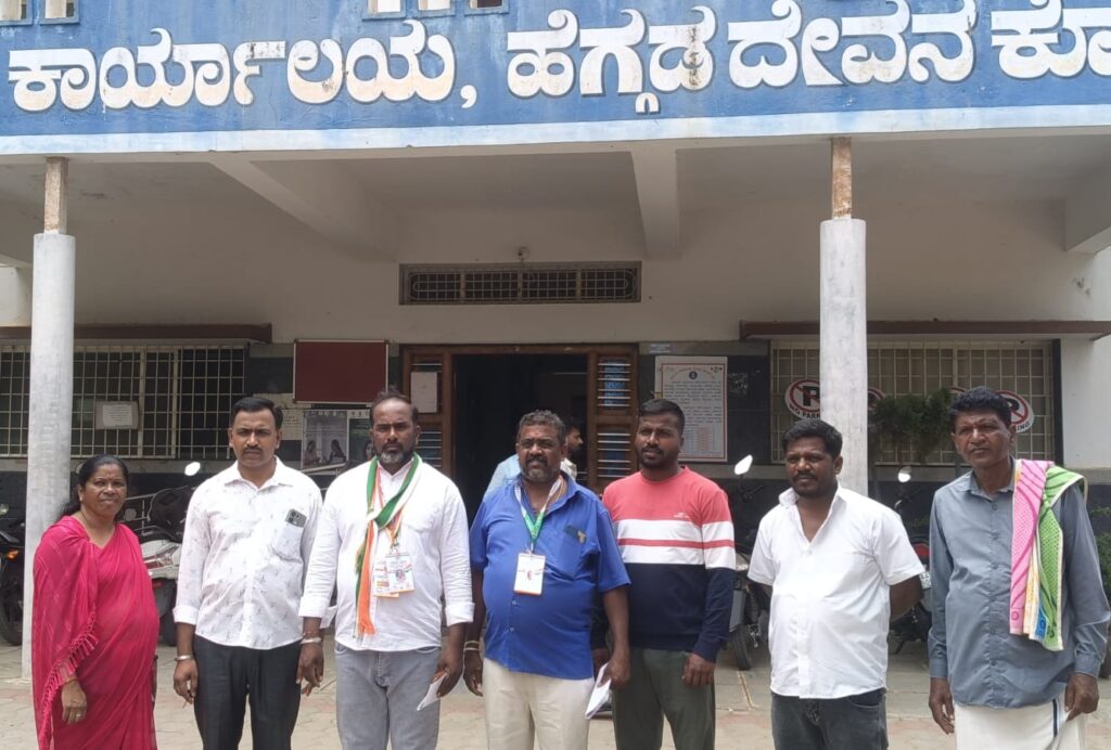 ಬೀದಿಬದಿ ಅಂಗಡಿಗಳ ತೆರವಿಗೆ ವಿರೋಧ :ವ್ಯಾಪಾರಿಗಳಿಂದವಿಷ ಕುಡಿವ ಎಚ್ಚರಿಕೆ