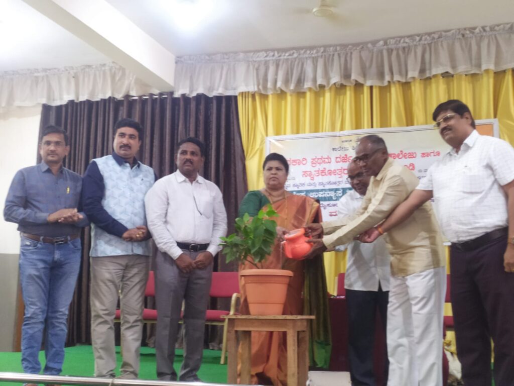 ಪ್ರೇಮಿಗಳ ಹೃದಯದಲ್ಲಿ ರಂಗಭೂಮಿಗೆ ಸ್ಥಾನ :ಬನಸೋಡೆ