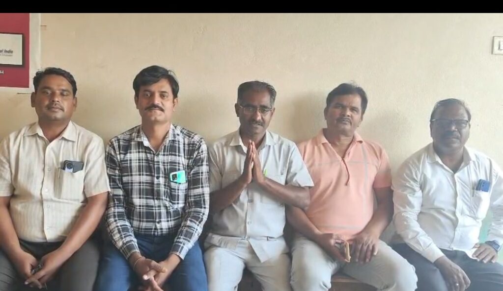 ಪ್ರಾಥಮಿಕ ಶಾಲಾ ಶಿಕ್ಷಕರ ಸಂಘದ ಚುನಾವಣೆಯಲ್ಲಿ ಗೊಂದಲ