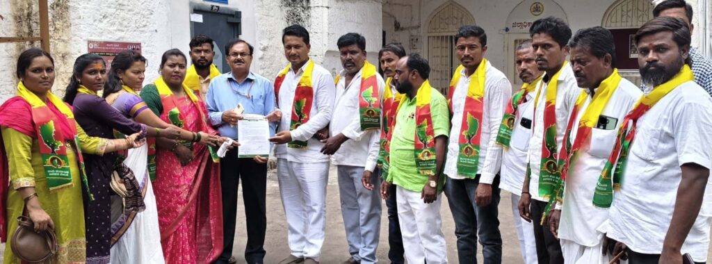 ಹೆಚ್ಚಿನ ಬೆಲೆಗೆ ರಸಗೊಬ್ಬರಮಾರಾಟ :ಕ್ರಮಕ್ಕೆ ಆಗ್ರಹ