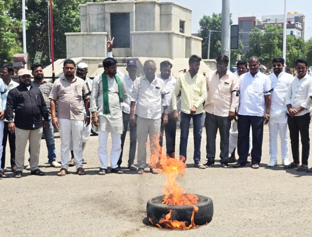 ಸಿಎಂ ಸಿದ್ದರಾಮಯ್ಯ ರಾಜೀನಾಮೆಗೆ ಕುರುಬ ಸಮಾಜದ ಆಕ್ರೋಶ