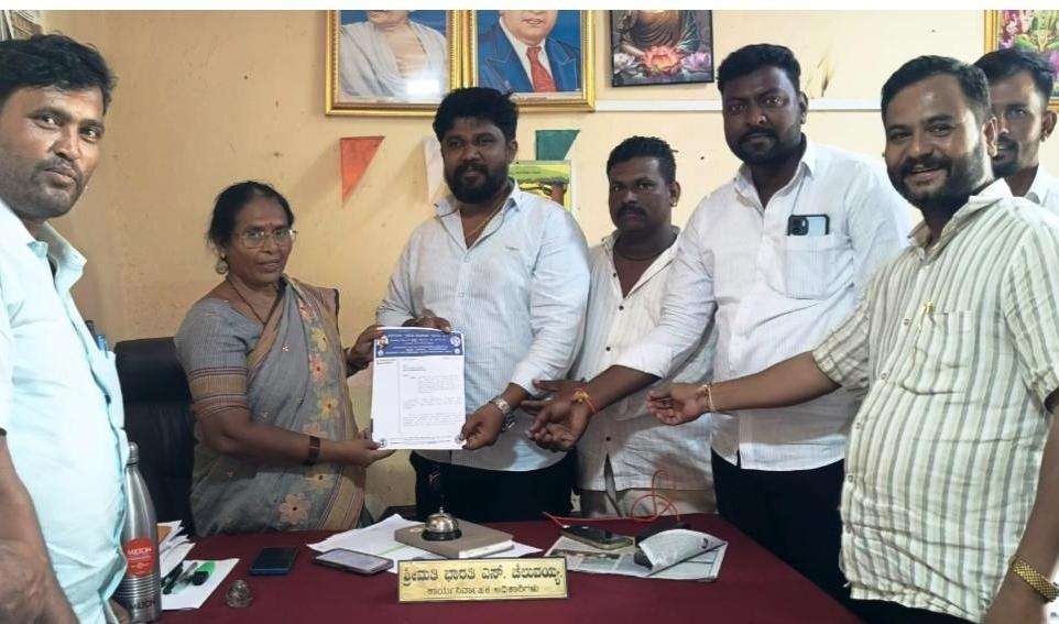 ಮುಳಸಾವಳಗಿ ಗ್ರಾಪಂ ಪಿಡಿಓ ಮೇಲೆ ಕ್ರಮಕ್ಕೆ ಆಗ್ರಹಿಸಿ ಮನವಿ