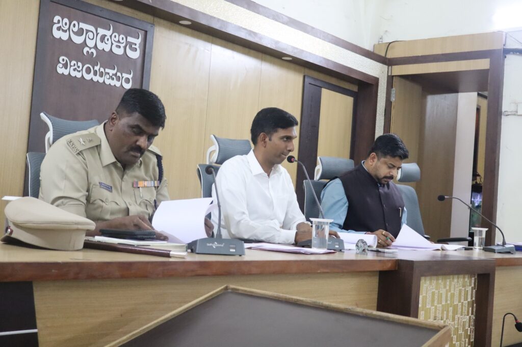 ಬ್ಯಾಂಕಿನಲ್ಲಿ ಅರ್ಜಿಗಳನ್ನು ಬಾಕಿ ಉಳಿಸಿಕೊಳ್ಳದೇ ಇತ್ಯರ್ಥಪಡಿಸಿ