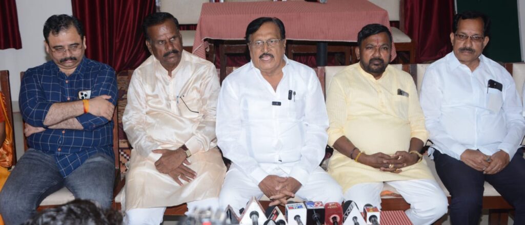 ರುದ್ರಪ್ಪ ಲಮಾಣಿಗೆ ಸಚಿವ ಸ್ಥಾನ ನೀಡಲು ಬಂಜಾರಾ ಸಮಾಜ ಆಗ್ರಹ