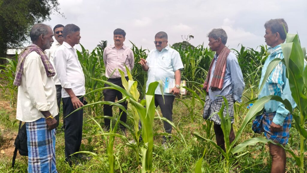 ಜಮೀನುಗಳಿಗೆ ಜಂಟಿ ಕೃಷಿ ನಿರ್ದೇಶಕ, ಸಹಾಯಕ ನಿರ್ದೇಶಕರು ಭೇಟಿ
