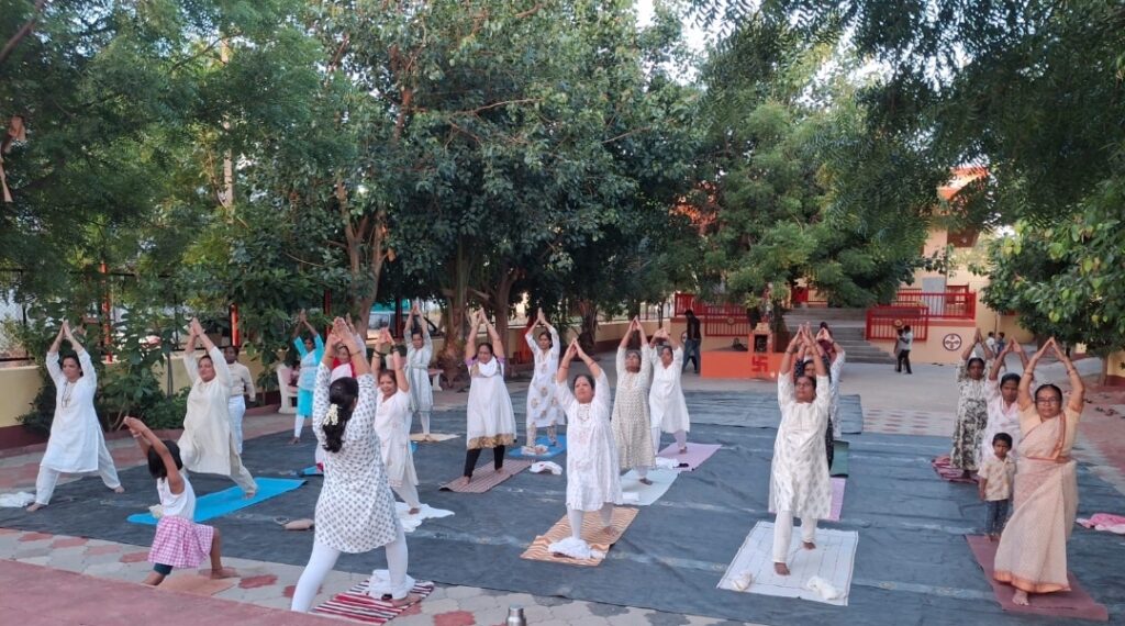 ಯೋಗದಿಂದ ರೋಗ ದೂರ :ಪ್ರೊ.ಖೊದ್ನಾಪೂರ