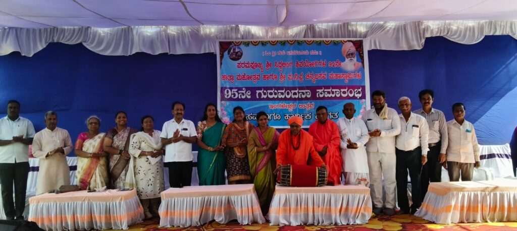 ಗ್ರಾಮೀಣರು ಜಾನಪದ ಸಾಹಿತ್ಯದ ವಾರಸುದಾರರು :ಆಲಮೇಲ ಶ್ರೀ