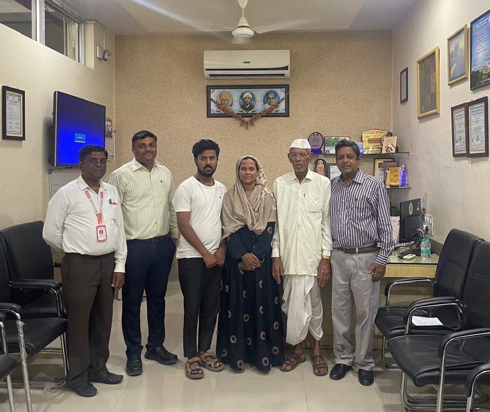 ಬಿಎಲ್ಡಿಇ ಆಸ್ಪತ್ರೆ ವೈದ್ಯರಿಗೆ ಕೃತಜ್ಞತೆ ಸಲ್ಲಿಸಿದ ನಬೀಸಾಬ