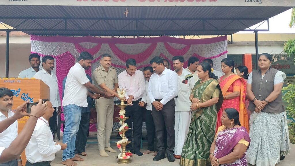 ಗುಣಾತ್ಮಕ ಶಿಕ್ಷಣಕ್ಕಾಗಿ ಶಿಕ್ಷಕರ ಬೋಧನೆ ಆಲಿಸಿ :ಐನಾಪೂರ
