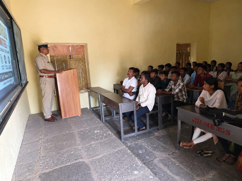 ಮಾದಕ ದ್ರವ್ಯ ವ್ಯಸನಕ್ಕೆ ಬಲಿಯಾಗದಿರಿ :ಪಿಎಸೈ ಹತ್ತಳ್ಳಿ