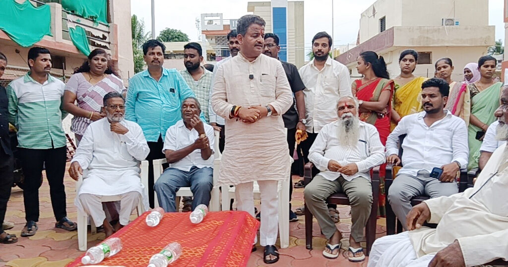 ಸಿಸಿ ರಸ್ತೆ-ಚರಂಡಿ ಕಾಮಗಾರಿಗೆ ಶಾಸಕ ಮನಗೂಳಿ ಭೂಮಿಪೂಜೆ