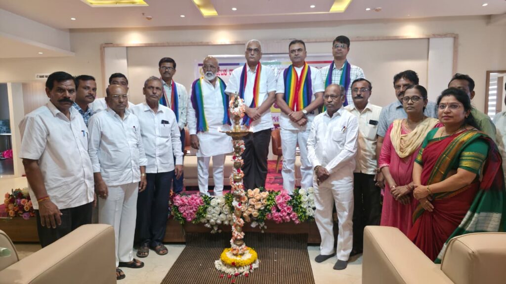 ಸಹಕಾರ ಸಂಘಗಳು ಉತ್ತಮ ಸೇವೆಯಿಂದ ಅಭಿವೃದ್ಧಿ ಸಾಧಿಸಬೇಕು