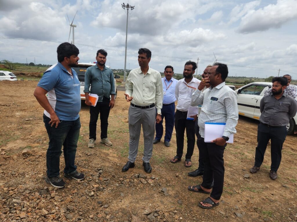 ಮುಳವಾಡ ಕೈಗಾರಿಕಾ ಪ್ರದೇಶಕ್ಕೆ ಡಿಸಿ ಡಾ.ಆನಂದ.ಕೆ ಭೇಟಿ