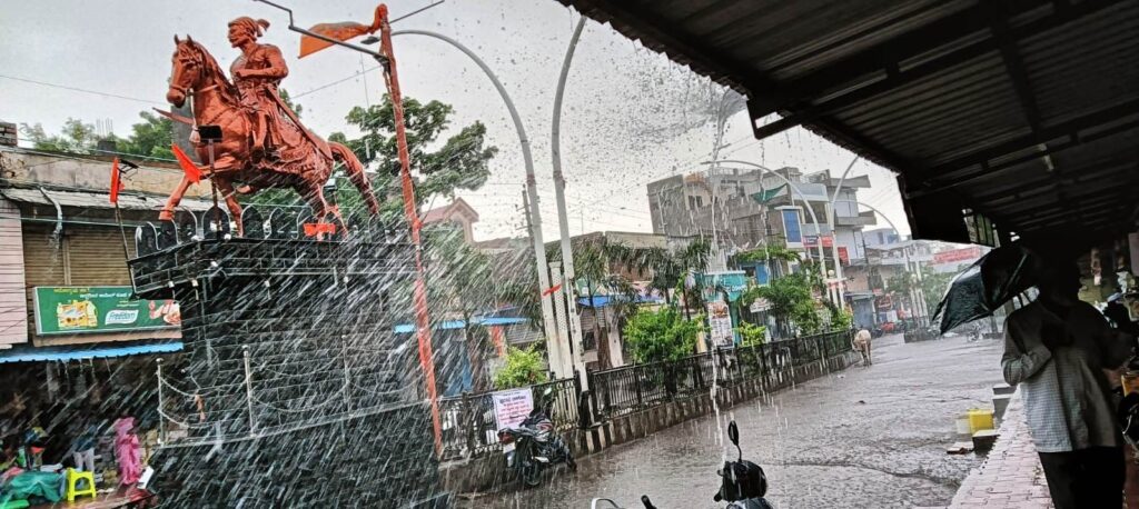 ತಾಳಿಕೋಟೆಯಲ್ಲಿ ತಂಪೆರೆದ ಆಶ್ಲೇಶ ಮಳೆ