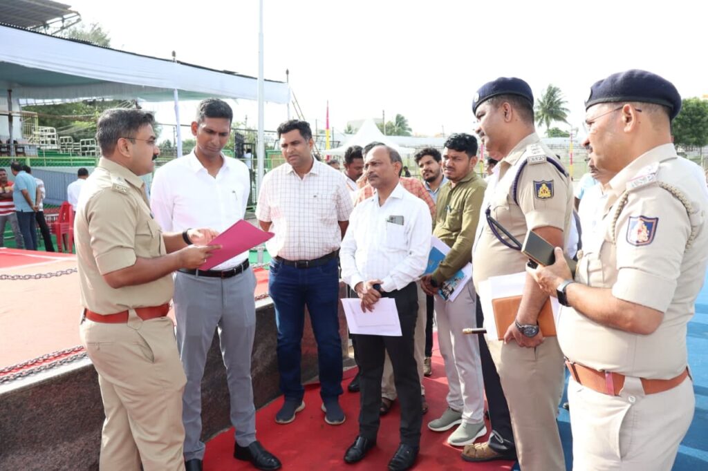 ಸ್ವಾತಂತ್ರ್ಯ ದಿನಾಚರಣೆ ಪೂರ್ವಸಿದ್ಧತೆ ಪರಿಶೀಲಿಸಿದ ಡಿಸಿ ಡಾ.ಆನಂದ