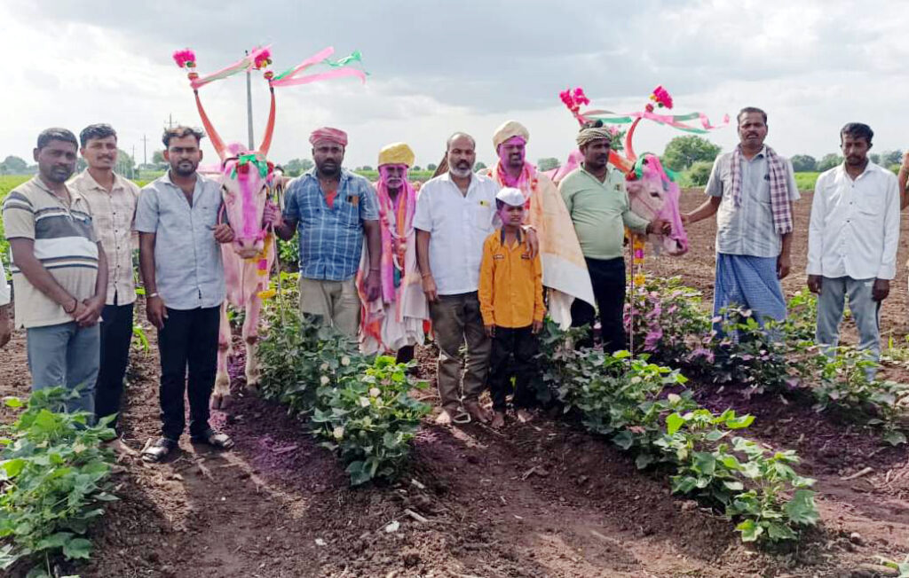 ಕೇವಲ 5 ಗಂಟೆಯಲ್ಲೇ ೧೧ಎಕರೆ ಜಮೀನು ಹರಗಿದ ರೈತ ಗುರುಪಾದ