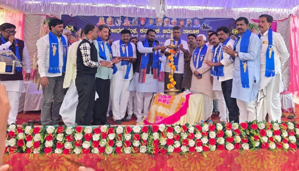 ಇತಿಹಾಸ ಮರೆಮಾಚುವ ಷಡ್ಯಂತ್ರದ ವಿರುದ್ಧ ಜನ ಜಾಗೃತರಾಗಬೇಕು