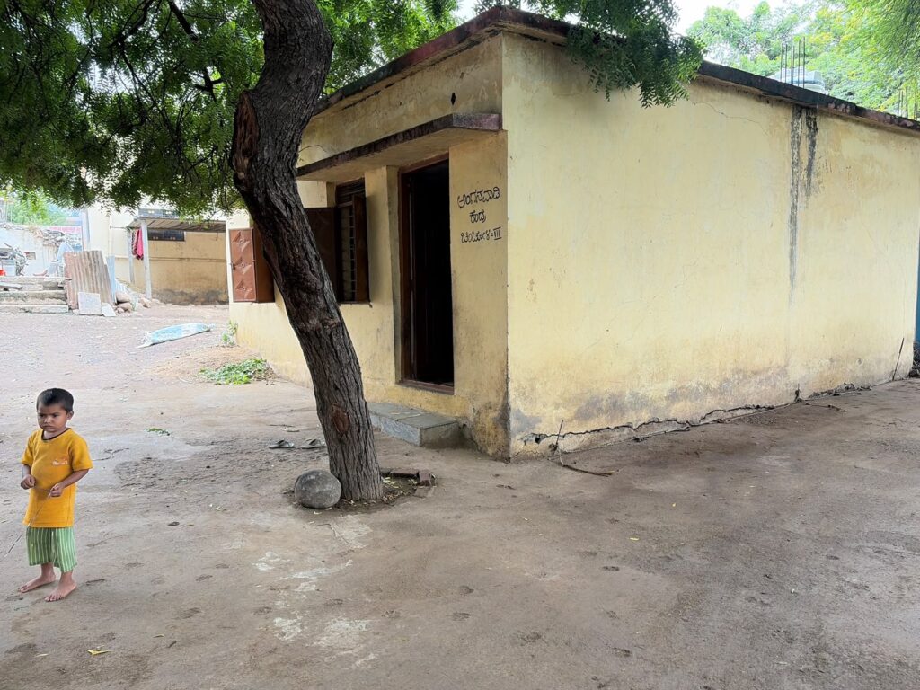 ಅಂಗನವಾಡಿ ಕಾಂಪೌಂಡನ್ನೇ ನುಂಗಿದ ಪವಾಡ ಪುರುಷರು