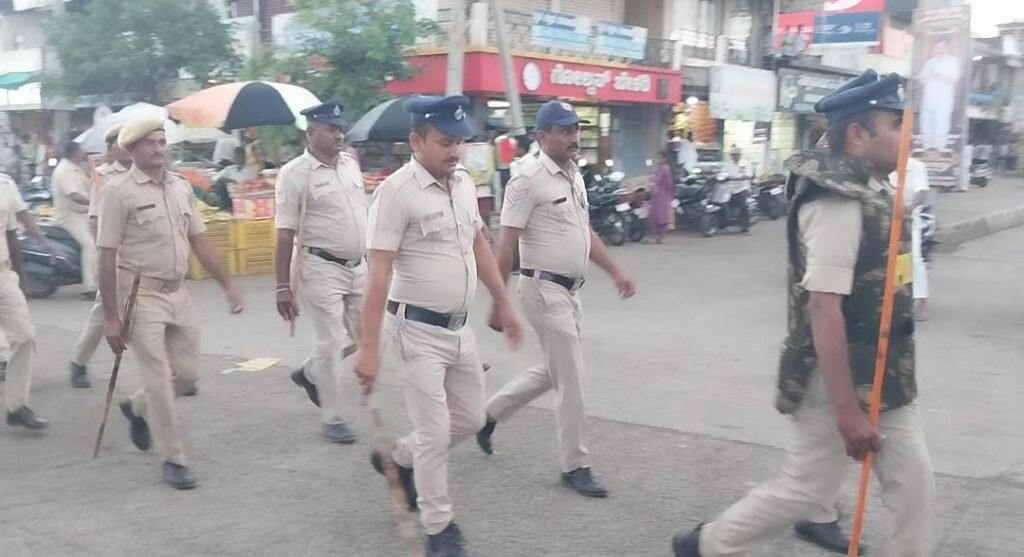 ಗಣೇಶ ವಿಸರ್ಜನೆ ವೇಳೆ ಶಾಂತಿ ಕಾಪಾಡಿ: ಪೊಲೀಸರ ಎಚ್ಚರಿಕೆ