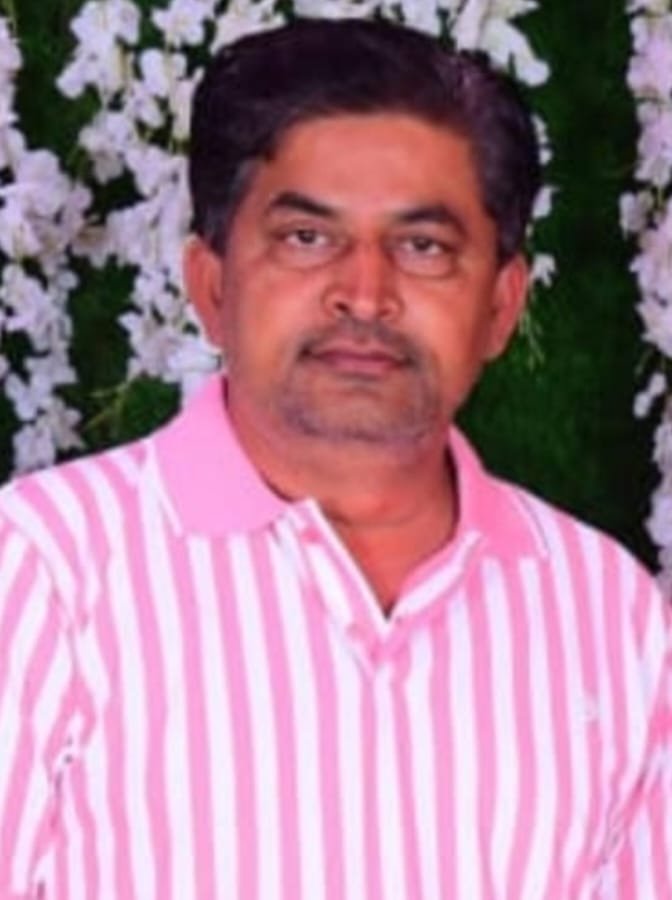 ಹಾಲಿ ಸಿಎಂ ಆಗಮನದ ಹೊತ್ತಿನಲ್ಲೇ ಮಾಜಿ ಸಿಎಂ ಮೂರ್ತಿ ತೆರವು