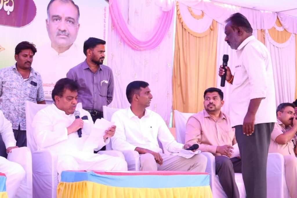 ಜನರ ಸಮಸ್ಯೆಗೆ ತಕ್ಷಣ ಸ್ಪಂದಿಸಿ, ಇಲ್ಲವೇ ಕ್ರಮ ಎದುರಿಸಿ