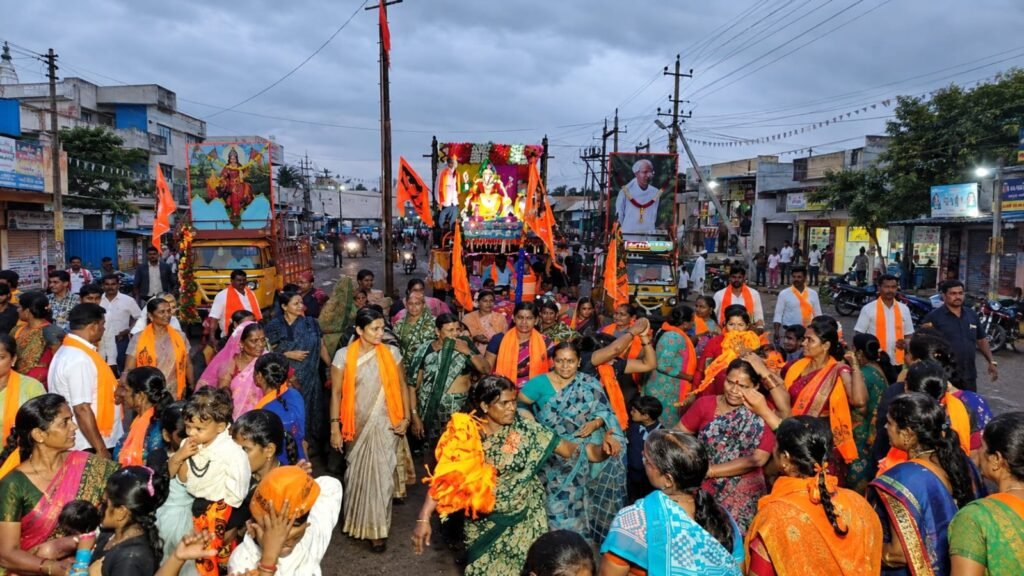 ಕೊಲ್ಹಾರದಲ್ಲಿ ಅದ್ದೂರಿಯಾಗಿ ಗಣೇಶ ವಿಸರ್ಜನೆ