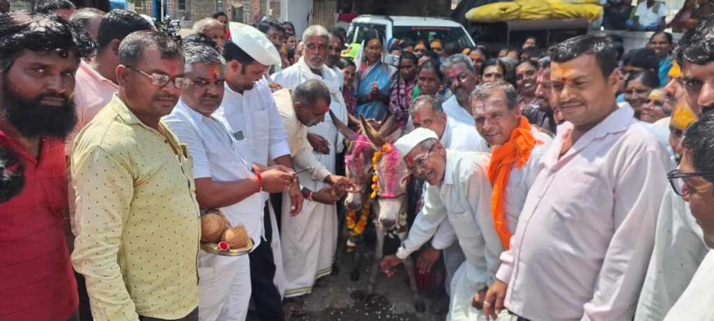 ಬಾರದ ಮಳೆಗೆ ಕತ್ತೆಗಳ ಮದುವೆ – ಮೆರವಣಿಗೆ