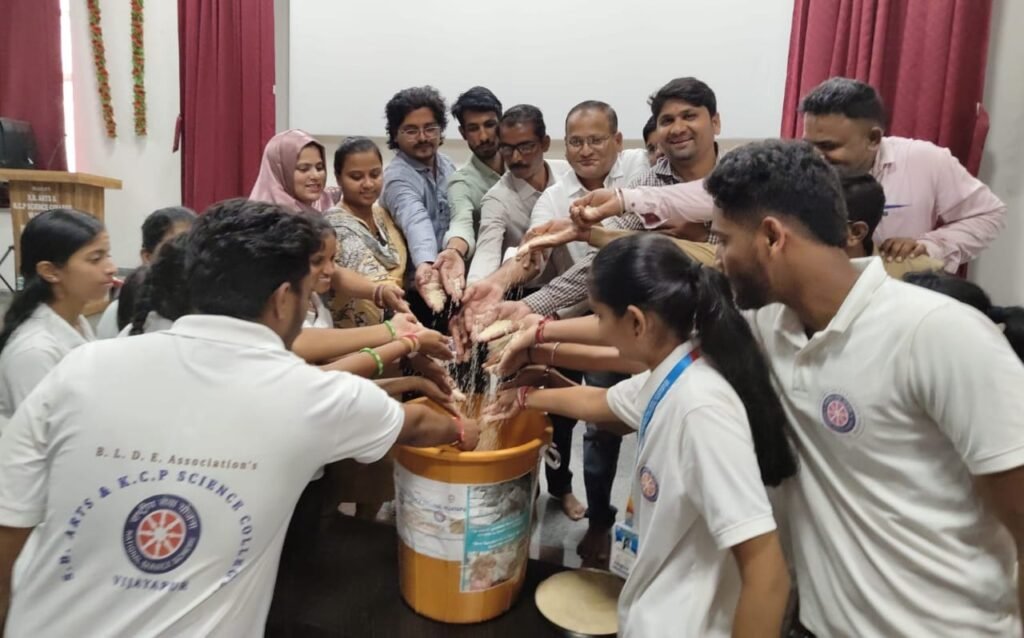 ಎನ್ನೆಸ್ಸೆಸ್ ಸಂಸ್ಥಾಪನಾ ದಿನಾಚರಣೆ & ‘ಏಕ್ ಮುಟ್ಟಿ ಅನಾಜ್’ ಅಭಿಯಾನಕ್ಕೆ ಚಾಲನೆ