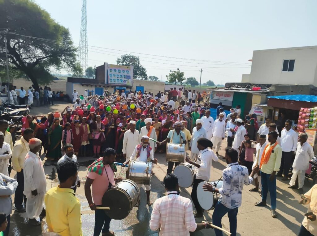 ರೈತರ ಭಕ್ತಿಗೆ ಒಲಿದ ಶ್ರೀ ಅಮೋಘಸಿದ್ದೇಶ್ವರ :ಗ್ರಾಮದಲ್ಲಿ ಮಳೆ ಆರ್ಭಟ