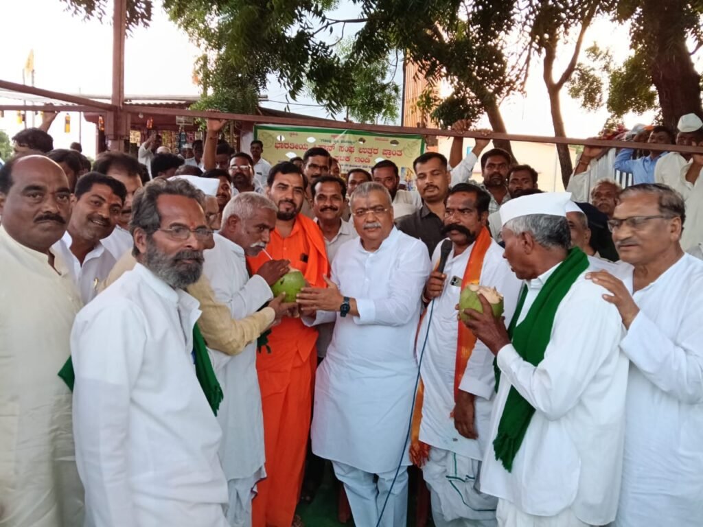 ಶಾಸಕರ ಭರವಸೆ: ರೈತರ ಅಮರಣ ಉಪವಾಸ ಅಂತ್ಯ
