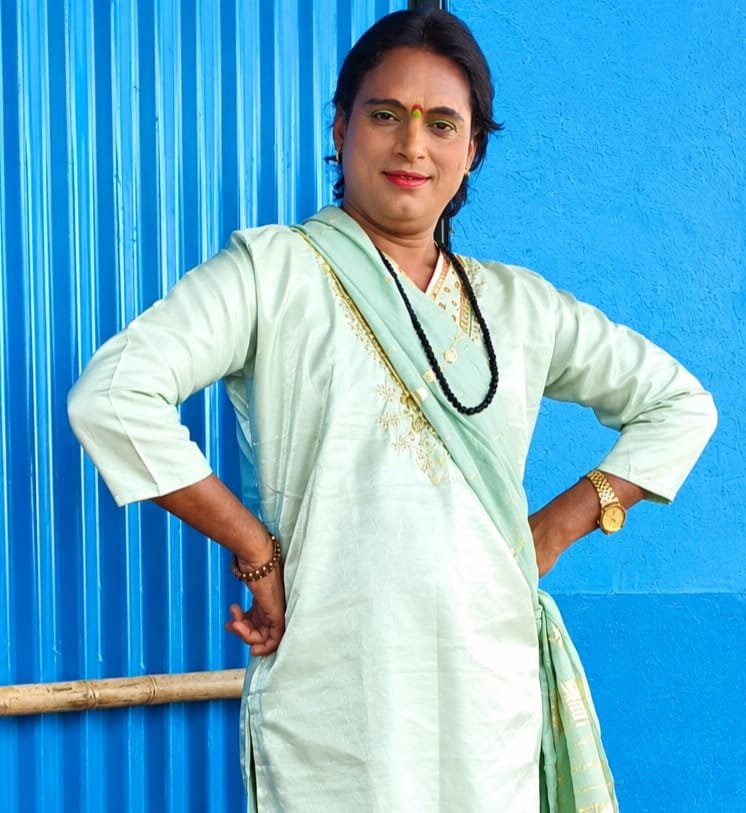 ಮಂಗಳಮುಖಿಯಾಗಿ ಬಣ್ಣ ಹಚ್ಚಿದ ಸಿದ್ರಾಮ್ ತತ್ರಾಣಿ