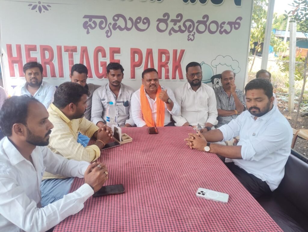 ತುಳಜಾಪುರ ಪಾದಯಾತ್ರಾರ್ತಿಗಳಿಗೆ ದಾಸೋಹ ಸೇವೆ