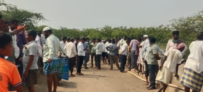 ಹೆಸ್ಕಾಂ ಸಿಬ್ಬಂದಿಯಿಂದ ರೈತರ ಪಂಪಸೆಟ್ಟು ವಾಯರ್ ಕಟ್