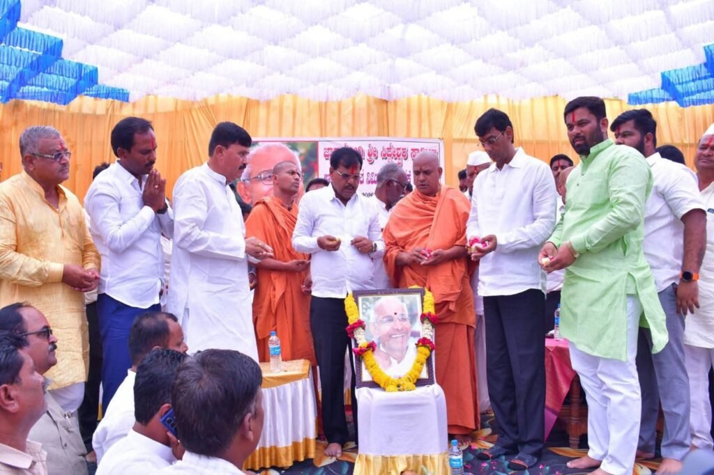 ಸಿದ್ದೇಶ್ವರ ಶ್ರೀ ಮಹಾನ್ ದಾರ್ಶನಿಕರು ಎಂಎಲ್ಸಿ ಸುನೀಲಗೌಡ